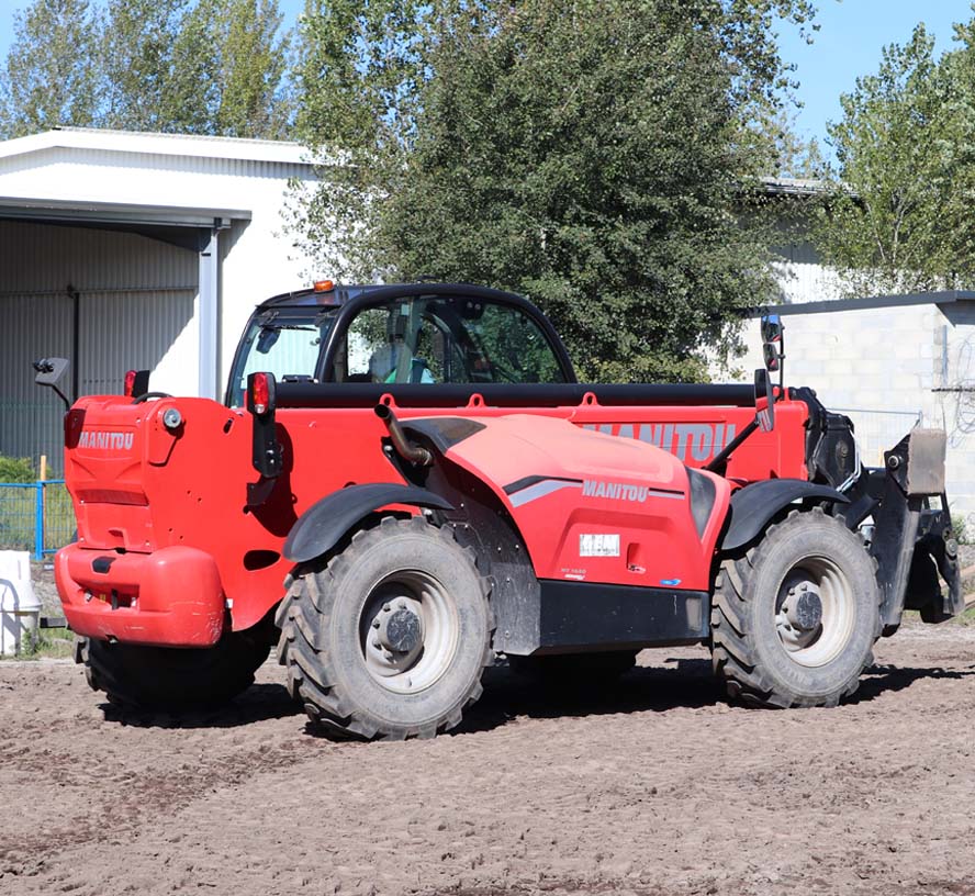 Chariot télescopique tout-terrain avec stabilisateurs R.482 catégorie F